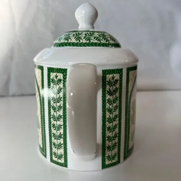 1990s Vintage Arthur Wood, England White Ceramic Teapot w/ Lid African Violets - Picture 4 of 7